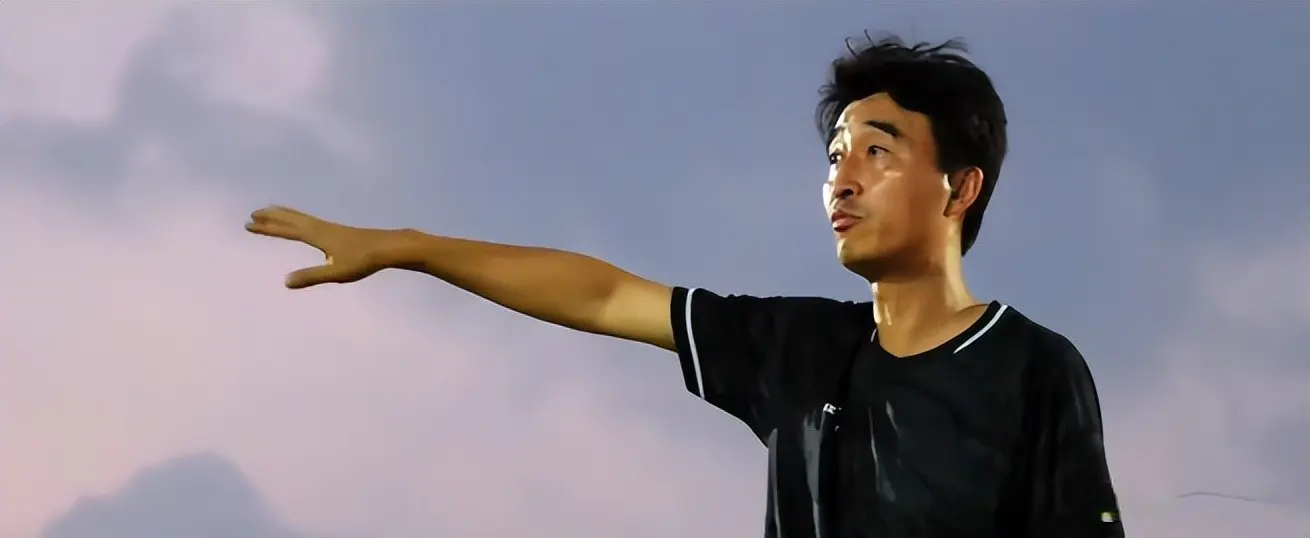 年最难的人, 也想很真诚, 毅显得并不