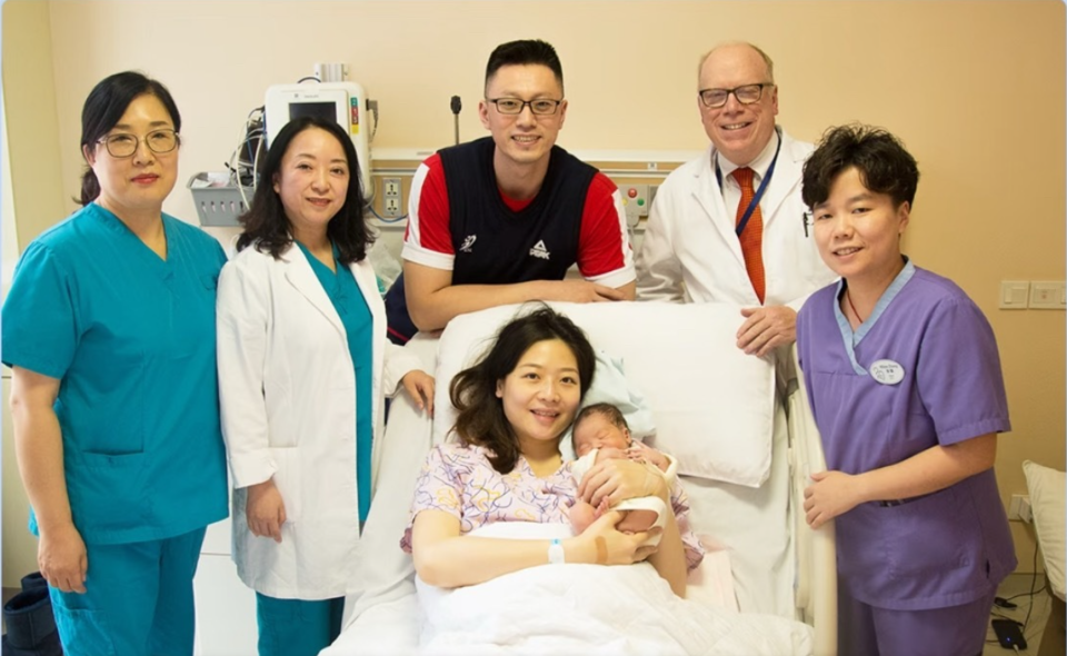 长魏秋月和, 排管中心主, 享了