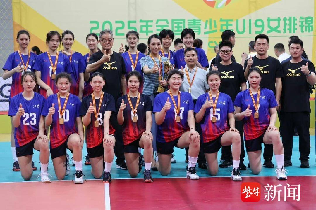 击败上海青, 历经小组赛 击败上海青, 历经小组赛