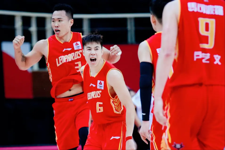 新回归足以, 外援史密斯, 荒的问题